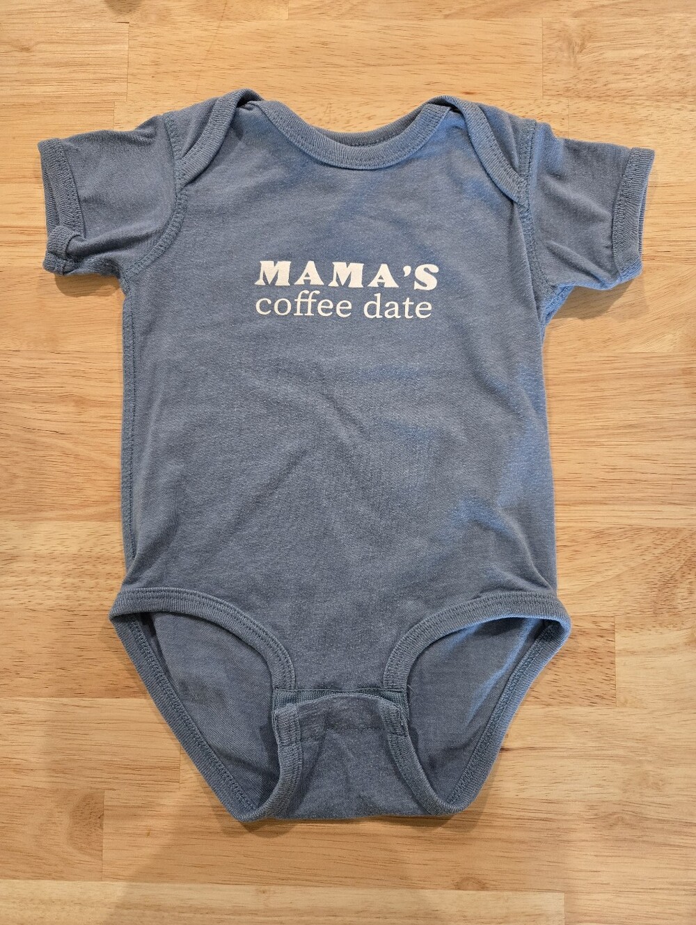 "MAMA'S coffee date" Baby Onesie